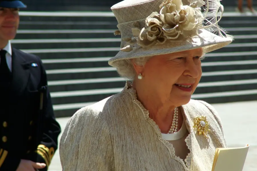 Königin Elizabeth II. verdient kräftig am Immobilien-Boom