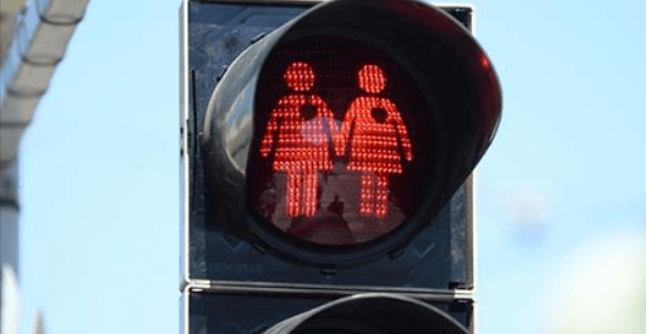 Köln bekommt Homo-Ampeln und Regenbogen-Zebrastreifen