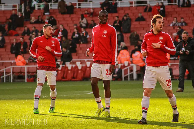Mathieu Flamini (rechts), Mittelfeldspieler beim FC Arsenal London, hielt seine geniale Geschäftsidee vor seinen Kollegen geheim. (Foto:flickr/Kieran Clarke)