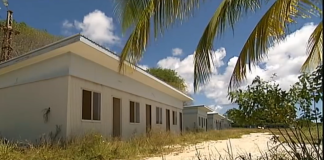 Australien bringt Flüchtlinge auf Insel unter. (Foto: Screenshot)