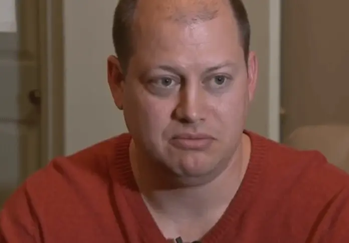 Vater muss hinter Gitter, weil er Tochter das Handy wegnahm. (Foto: Screenshot)