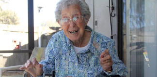 Oma reist mit Krebsdiagnose durchs ganze Land