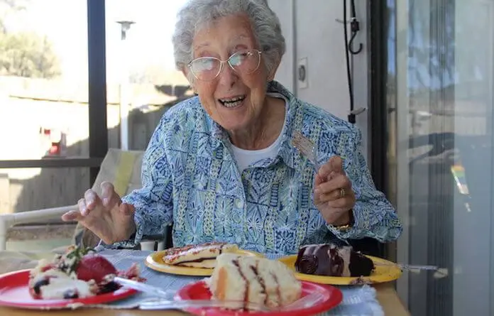 Oma reist mit Krebsdiagnose durchs ganze Land