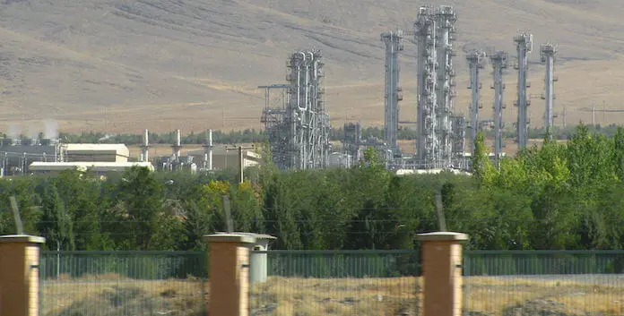 Der Schwerwasser-Reaktor bei Arak in Iran, hier eine Aufnahme vom Oktober 2012, diente zur Gewinnung von Atomwaffen-Plutonium (Foto: Wikipedia/Nanking2012-Eigenes Werk)