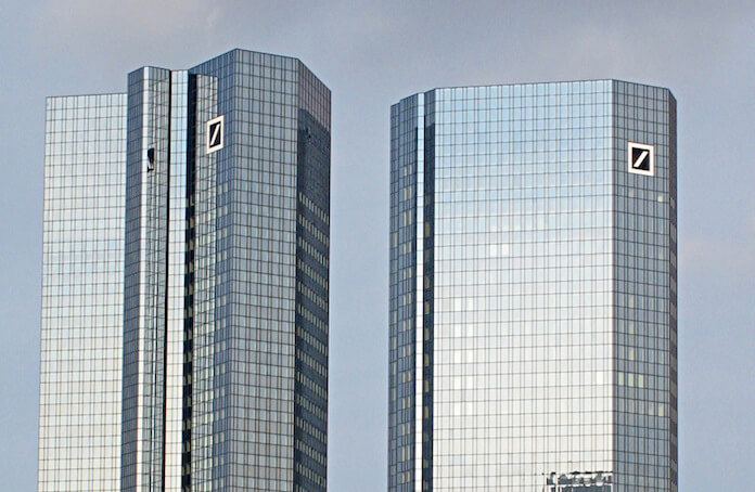 Die Deutsche Bank hat in einem Gerichtsprozess eingestanden, Teil eines Banken-Kartell gewesen zu sein, dass die Preise von Gold und Silber über Jahre hinweg manipuliert hat. (Foto: flickr/<a href="https://www.flickr.com/photos/plassen/2237051109/in/photolist-4pFtmH-8yx5PL-a6A9HC-s5DK6a-deF51w-ehXZD4-9bBVg1-a6WBLt-8aQtdm-g8xTQz-6eNzJ9-6Zk3-p5ssdt-67xG8n-38uLKb-3DbyB-4ykXFm-a6WBxB-hKfr7K-2N1sSa-JGb3C-2LYkTn-2LYqLH-dv4giv-2M3TYN-iMCHbJ-9Ct1Gg-iMAK3e-5gt8nn-7yay9J-djvQ4m-7fK6oT-JGb3G-2LYfm8-71A5Ey-38qdQX-4a5Wg-8W3tnr-JGb3y-JGb3J-2M53ba-7AeBzU-mF3uLy-6d75M5-7yaxPh-e7dDr5-7V3XA-7XT2yT-eTjAp2-aBA6JJ" target="_blank">Pedro Plassen Lopes</a>)