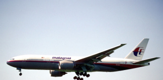 Die wahren Täter hinter dem Abschuss der Passagiermaschine MH17, bei dem 298 Menschen ums Leben kamen, sind weiterhin unbekannt. (Foto: flickr/Aero Icarus)