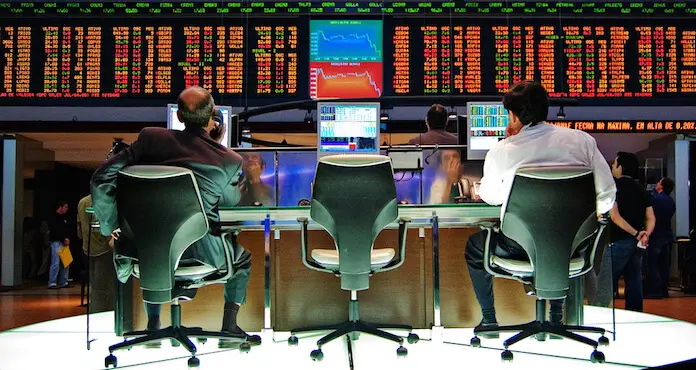 Die Großbank Credit Suisse arbeitet mit der US-Firma Palantir an einer Überwachungssoftware für Börsenhändler. (Foto: flickr/Rafael Matsunaga)