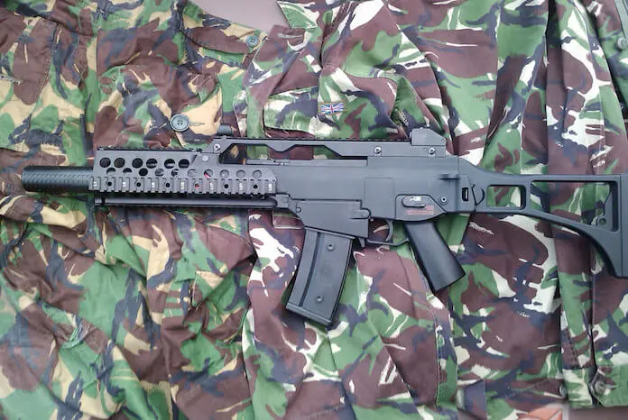 Die Waffenschmiede Heckler & Koch will die Ausfuhr ihrer Rüstungsgüter nach Saudi-Arabien per Gerichtsurteil erzwingen. (Foto: flickr/Keith Trivett)