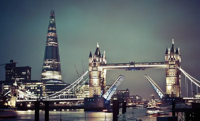 Mafia Experte sagt, dass Großbritannien das korrupteste Land der Welt ist (Foto: Sam valadi)