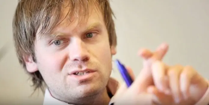 Unister-Chef Thomas Wagner verunglückte auf dem Weg von Venedig nach Leipzig tödlich beim Absturz seiner Privatmaschine. Wenige Tage darauf meldete Unister Insolvenz an. (Bild: Screenshot YouTube)