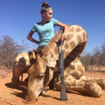 Aryanna Gourdin Giraffe Gewehr
