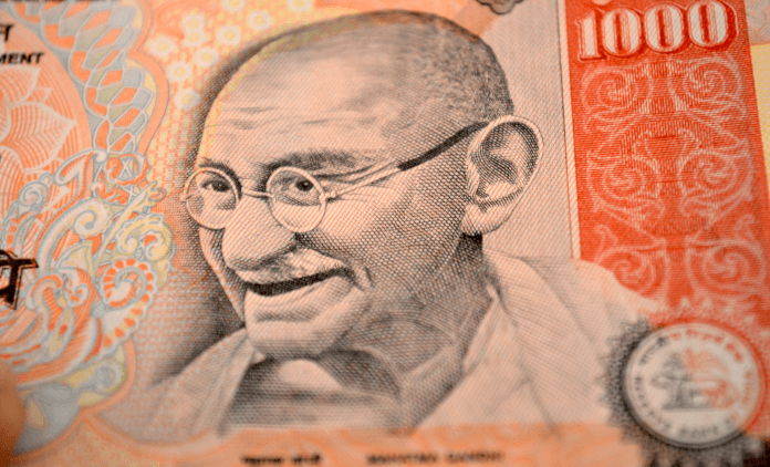 Große Rupien-Banknoten ungültig