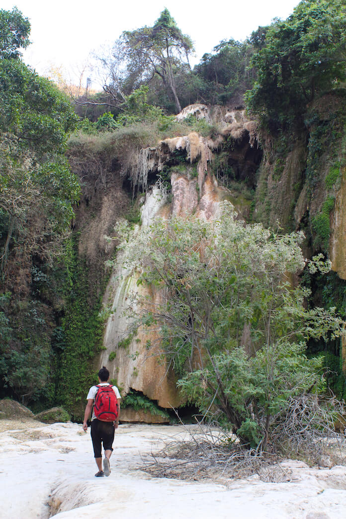3- Man kann nur erahnen, wo die großen Wasserfälle die Landschaft prägten.