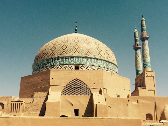 Yazd - Diese Stadt ist 270 km südöstlich von Esfahan.