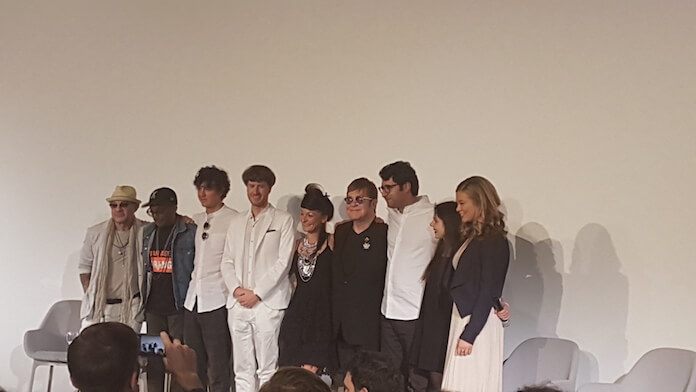 Elton John präsentiert erste offizielle Musikvideos in Cannes mitsamt den Preisträgern und Spike Lee.