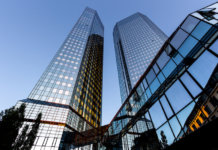 Die Deutsche Bank rät bei diesen Immobilien-Aktien zum Kauf. Hier: Deutsche Bank in Frankfurt (Foto: Carsten Frenzl)