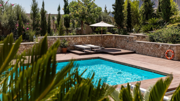 Illegale Bauwerke im Garten – Frankreich erkennt Pools mit AI