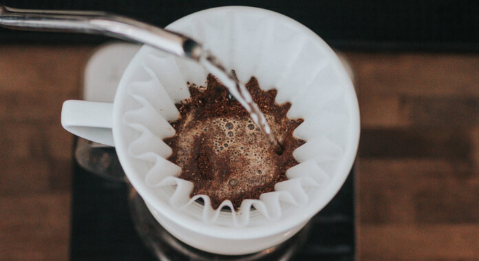 Produkte aus Kaffeesatz: Hausmittel, Beton, Textilien und Dünger
